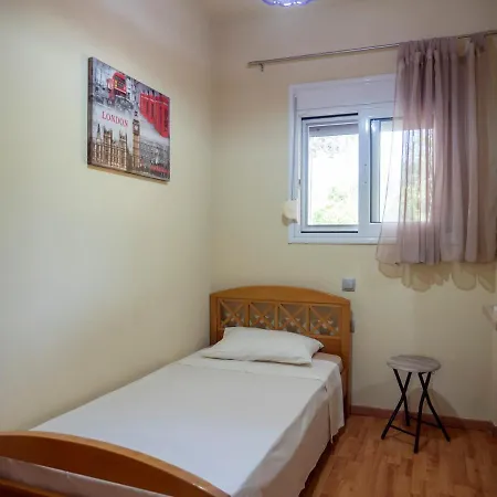 Mika's House In Village Apartment *